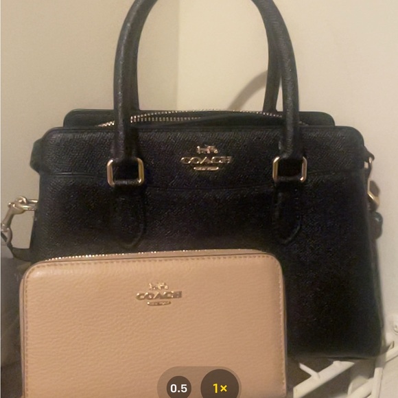 Coach set - Picture 2 of 2